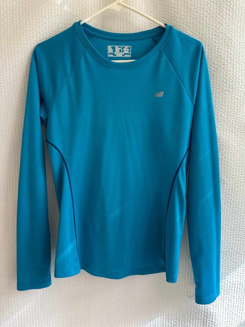 NEW BALANCE Turquoise Blue Long Sleeve Running Athletic Top Women’s Medium NWOT